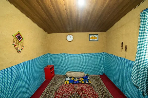 بومگردی ارغوان اتاق شالیزار