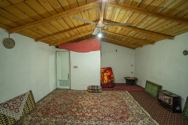 مجموعه بومگردی ارغوان