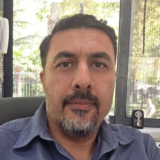 دانیال اعزازی